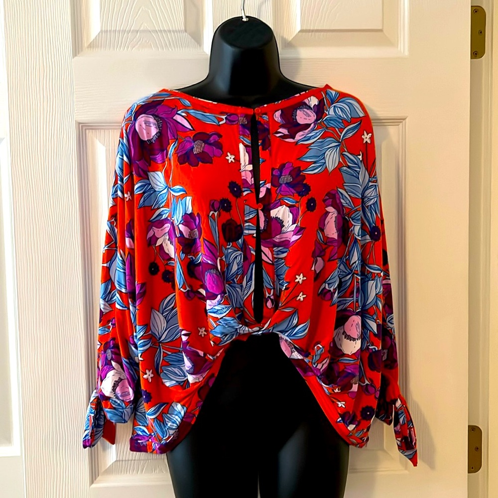 Beautiful Free People Floral Top!